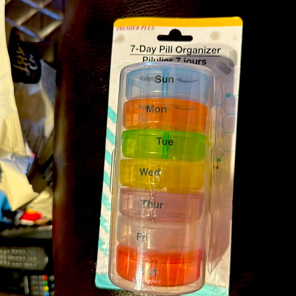 7 day pill organizer day and night